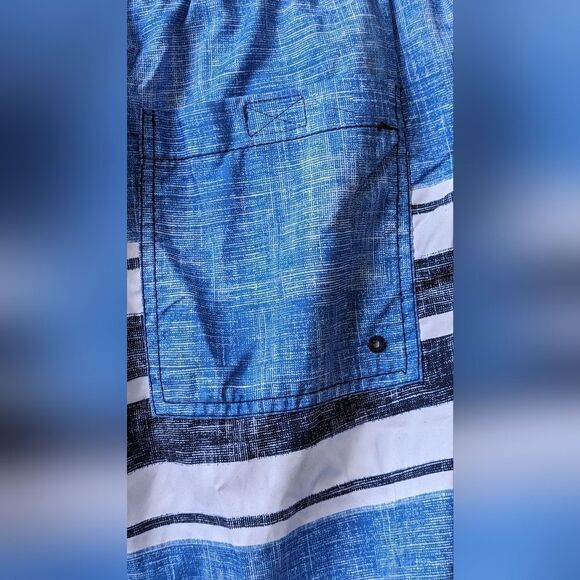 Goodfellow Co men's swim shorts - Picture 8 of 9